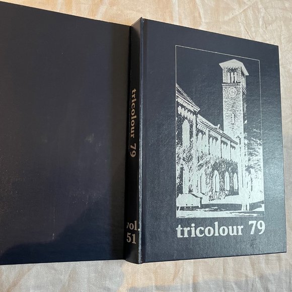 QUEEN'S UNIVERSITY TRICOLOUR Yearbook 79 1979 Mint Kingston Ontario Canada - Picture 7 of 8